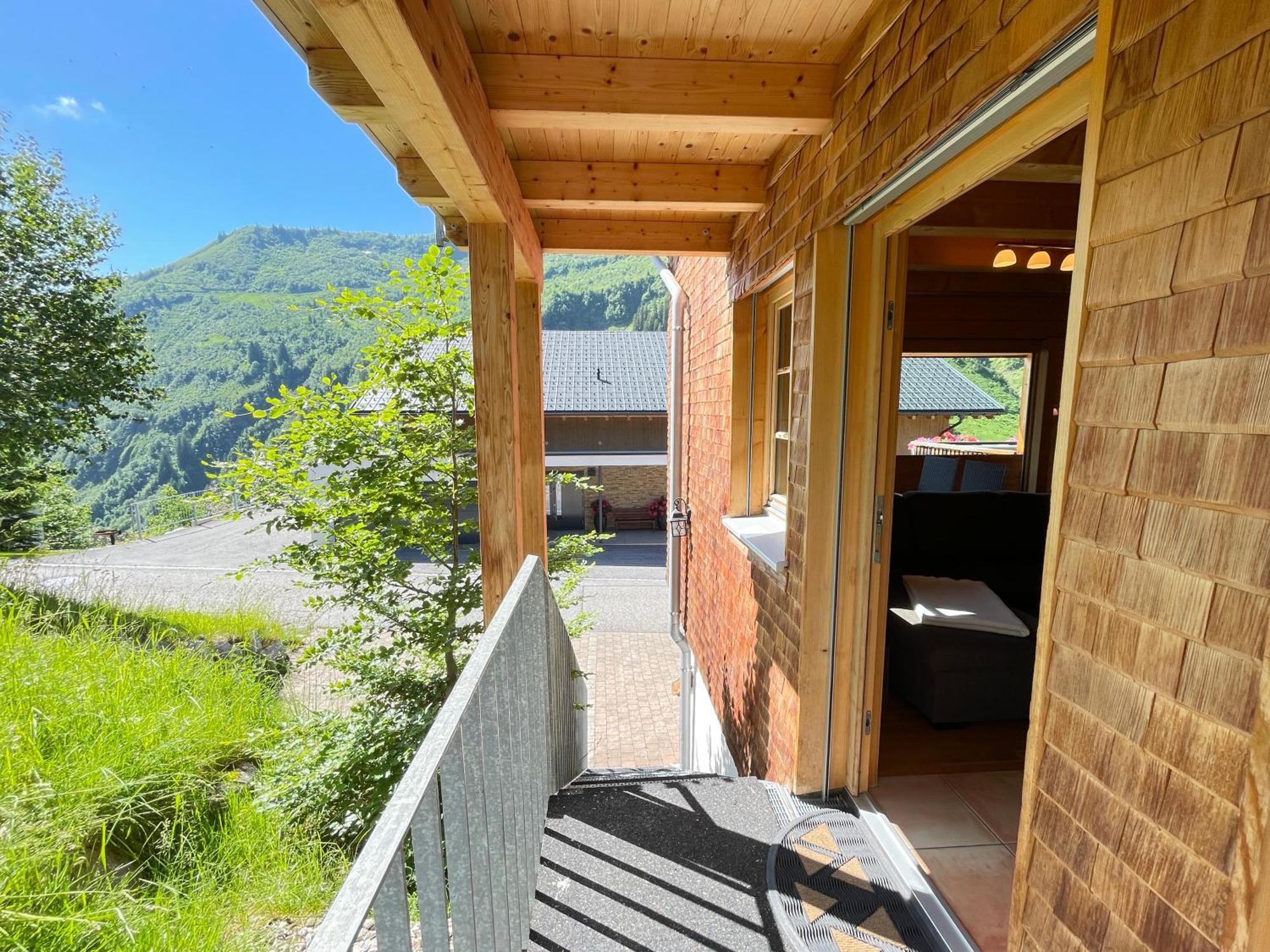 Apartmán Damuelser Holzhus Exteriér fotografie